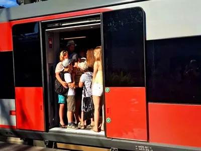 Громадський транспорт у Сочі часто перевантажений